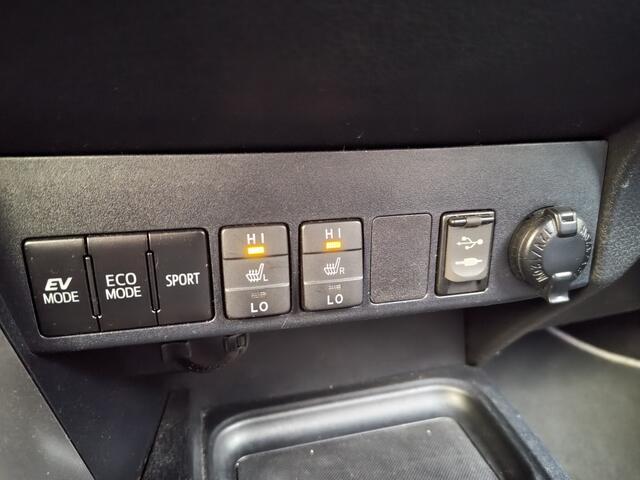 Toyota RAV4 2.5 Hybrid AWD Executive Business | Trekhaak | Navi | Stoelverw