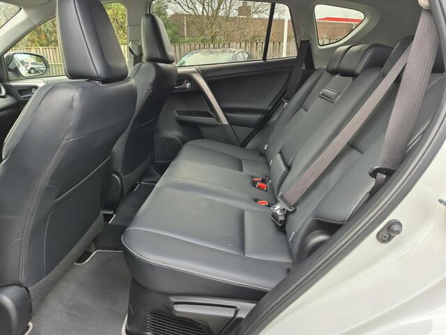 Toyota RAV4 2.5 Hybrid AWD Executive | Navigatie | 360 graden camera | Leder | Schuif-kanteldak