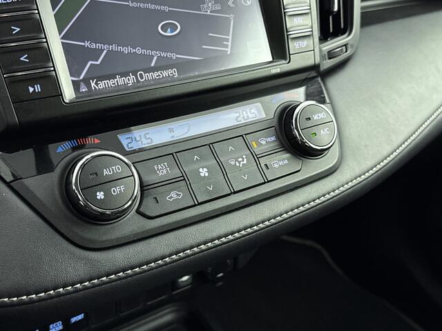 Toyota RAV4 2.5 Hybrid First Edition | Cruise control | Trekhaak | Full map navigatie | Climate control |