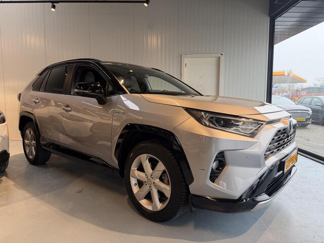 Toyota RAV4 2.5 Hybrid AWD Bi-Tone | FACE LIFT MODEL | JBL GELUID INSTALATIE | LED KOPLAMPEN | NAVIGATIE | KEYLESS ENTRY/GO | LEDER | 360 CAMERA | PARKEREN SENSOREN | PANORAMA DAK | STOELVERWARMING/ KOELING | ELEKTRISCHE STOELEN |