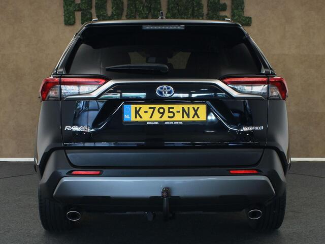 Toyota RAV4 2.5 Hybrid Active Plus - TREKHAAK 800KG GEREMD TREKGEWICHT - ELEKTRISCHE ACHTERKLEP - PARKEERSENSOREN VOOR EN ACHTER - KEYLESS ENRTY & START - STOELVERWARMING - NAVIGATIE - APPLE CARPLAY/ANDROID AUTO