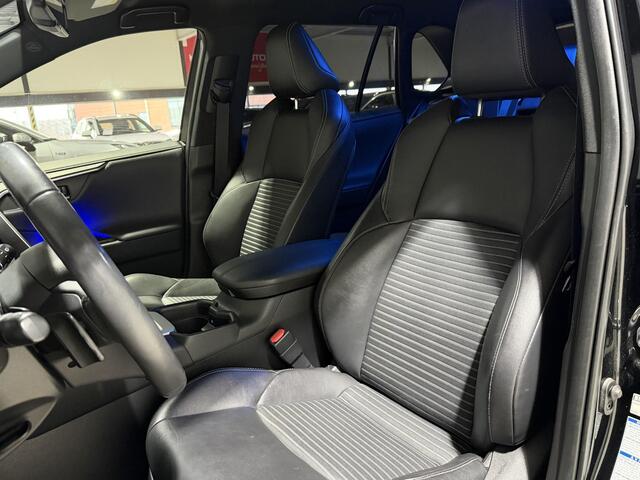 Toyota RAV4 2.5 Hybrid AWD Black Edition | Trekhaak met afneembare kogel | All season banden | Side Skirts |