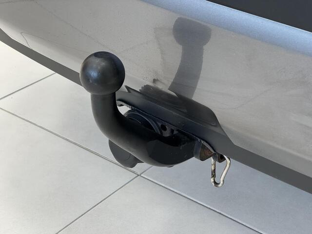 Toyota RAV4 2.5 Hybrid AWD Executive | Leder | Trekhaak | LED | Keyless | Carplay |