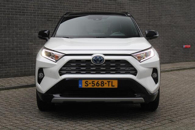 Toyota RAV4 2.5 Hybrid Bi-Tone JBL AUDIO, Automaat, Elektr. Achterklep, Stoelverw., Dodehoek detectie, Keyless Entry/Start, Navigatie, Achteruitrijcamera, Cruise/Climate Control