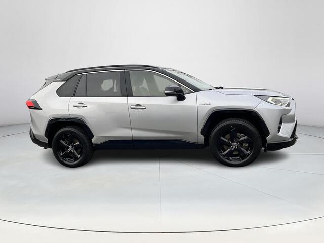 Toyota RAV4 2.5 Hybrid Bi-Tone | Carplay | Parkeersensoren | Stoelverwarming | Navigatie |