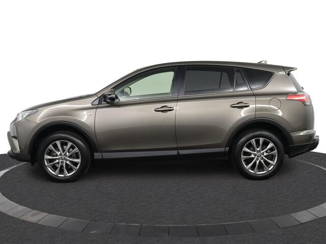 Toyota RAV4 2.5 Hybrid AWD Executive | Leer | Trekhaak | Elektrische Bestuurderstoel | Stoelverwarming |