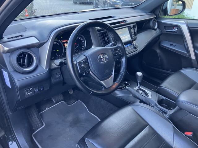 Toyota RAV4 2.5 Hybrid Black Edition | Trekhaak | Leder | Dealer onderhouden