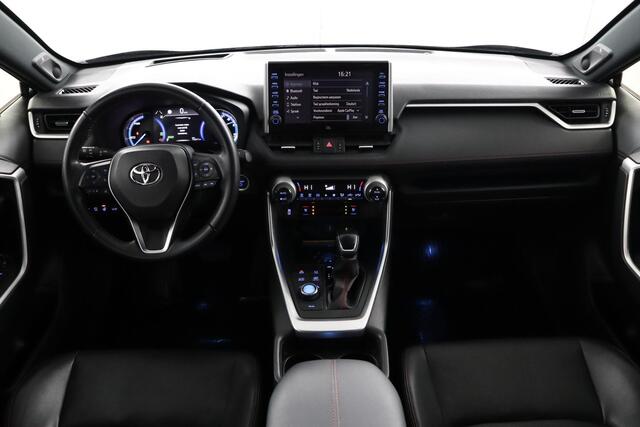 Toyota RAV4 2.5 Plug-in Hybrid AWD Bi-Tone Plus | 1500KG Trekgewicht | Luxe uitvoering | 360 camera |