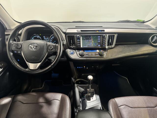 Toyota RAV4 2.5 Hybrid AWD Style | Lederen bekleding | Trekhaak | Stoelverwarming | 1650kg trekgewicht |