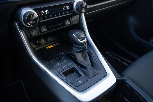 Toyota RAV4 2.5 Hybrid Style Bi-Tone , Adap. cruise, Achteruitrijcamera,