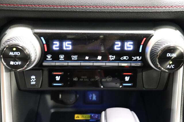 Toyota RAV4 2.5 Plug-in Hybrid AWD Bi-Tone Plus, BSM, JBL, 360 Camera, Stoelventilatie en Verwarming!