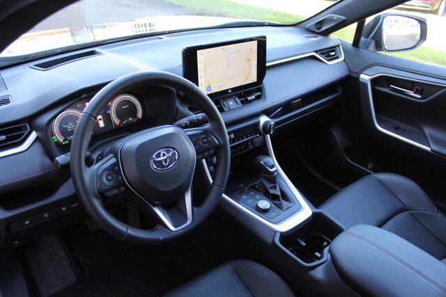 Toyota RAV4 2.5 Plug-in Hybrid AWD Bi-Tone Plus Rijklaar | Panodak | 360 Camera | V+A Stoelverwarming | DAB+ | Elek. Achterklep | JBL