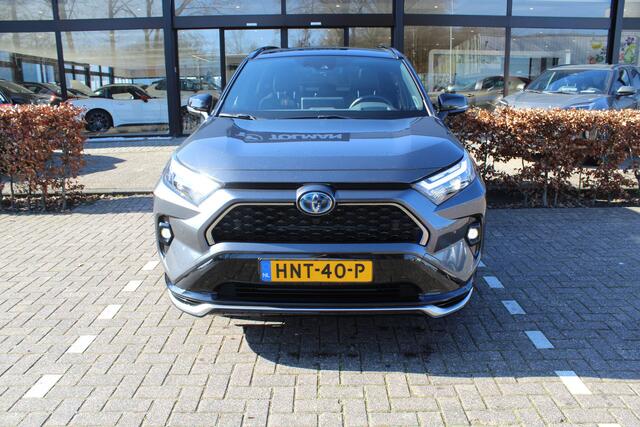 Toyota RAV4 2.5 Plug-in Hybrid AWD Bi-Tone Plus Rijklaar | Panodak | 360 Camera | V+A Stoelverwarming | DAB+ | Elek. Achterklep | JBL