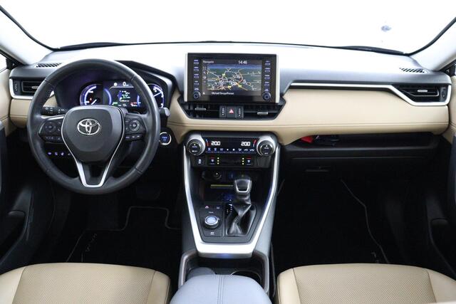 Toyota RAV4 2.5 Hybrid AWD Executive | Premium Pack | elektrisch glazen panorama-dak | Trekhaak |