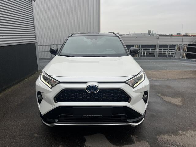 Toyota RAV4 2.5 Plug-in Hybrid AWD Bi-Tone Plus Stoelkoeling, verwarming, stuurwiel verwarmd, HUD, 360" Camera, JBL, Dodehoekdetectie, LMV, LED,