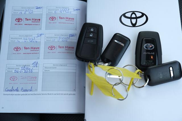 Toyota RAV4 2.5 Hybrid Executive 2WD Automaat | JBL audio | Intelligente par