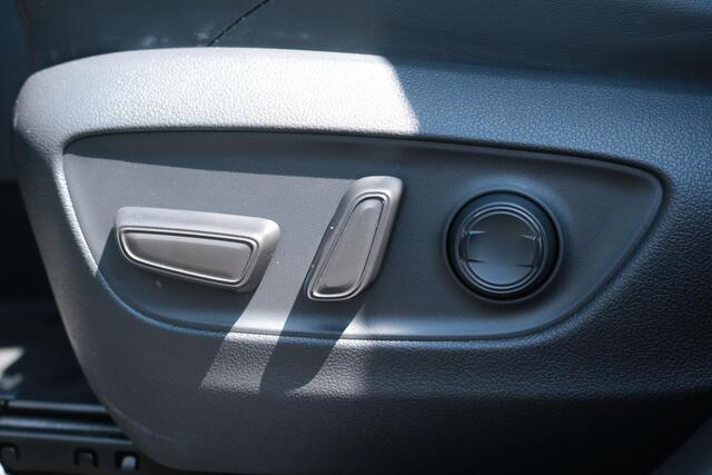 Toyota RAV4 2.5 Plug-in Hybrid AWD Style, Bearlock, BSM, Elec. Stoel & Achterklep, Apple Carplay / Android Auto, Camera!