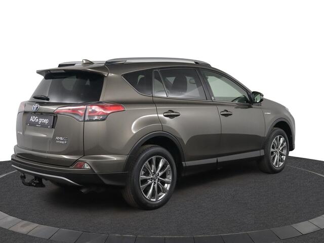 Toyota RAV4 2.5 Hybrid AWD Style | Trekhaak | Unieke Kilometerstand | Parkeersensoren | Elektrische Achterklep | Stoel/Stuurverwarming | 1650KG Trekvermogen |