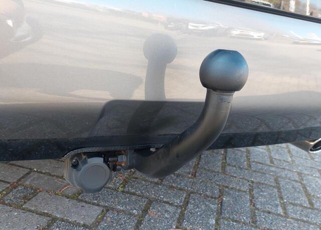 Toyota RAV4 2.5 Hybrid AWD Bi-Tone