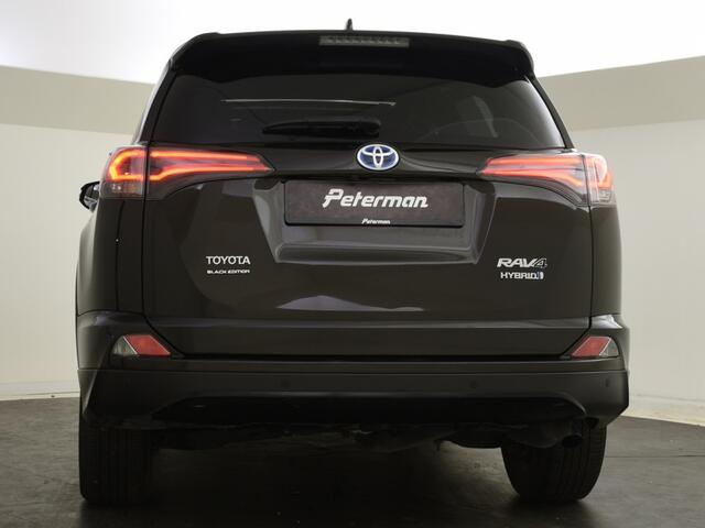 Toyota RAV4 2.5 Hybrid Black Edition | Schuif/-kanteldak | Blindspot | PDC