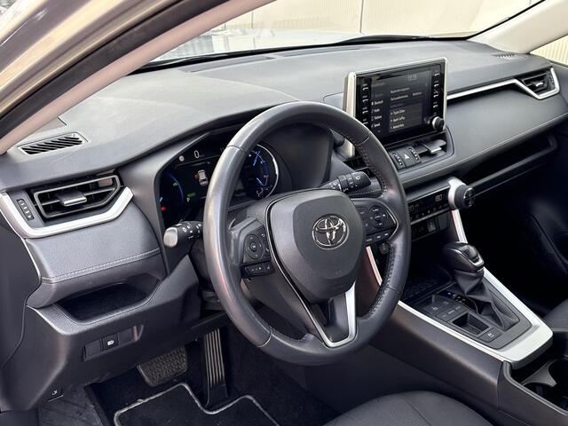 Toyota RAV4 2.5 Hybrid Active Ultimate **NAVIGATIE/ DODEHOEK DETECTIE/ STOELVERWARMING**
