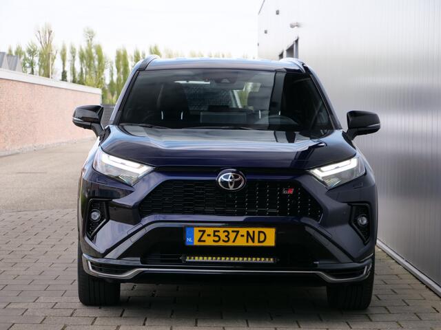 Toyota RAV4 2.5 Plug-in Hybrid AWD GR Sport 306 Pk Automaat Navi / DAB / Apple Carplay / Winterpakket / Rondom zicht camrea / HUD