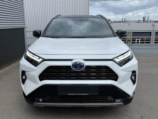 Toyota RAV4 2.5 Hybrid AWD Bi-tone Trekhaak, navigatie Apple CarPlay/Android Auto, parkeersensoren v&a, stoelverwarming, stuurverwarming, elektr. achterklep