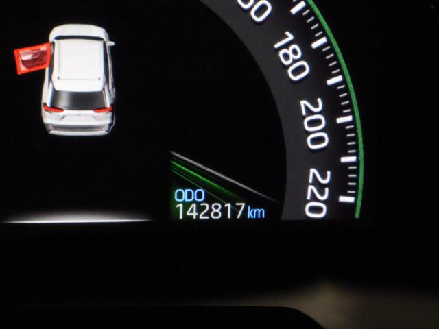 Toyota RAV4 2.5 Hybrid AWD Bi-Tone | 1650 KG trekgewicht | Trekhaak | Parkeersensoren | Apple Carplay & AndroidAUTO | Adapt.Cruise Control |