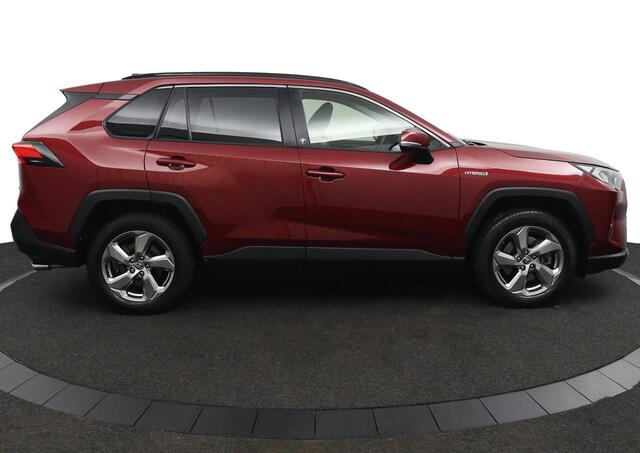 Toyota RAV4 2.5 Hybrid AWD First Edition | Verwarmde Voorruit en Stoelen | Keyless Entry | Dodehoek Detectie | Elektrisch bedienbare Achterklep | Navigatie | Parkeersensoren Rondom |