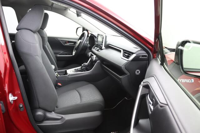 Toyota RAV4 2.5 Hybrid AWD First Edition | Verwarmde Voorruit en Stoelen | Keyless Entry | Dodehoek Detectie | Elektrisch bedienbare Achterklep | Navigatie | Parkeersensoren Rondom |