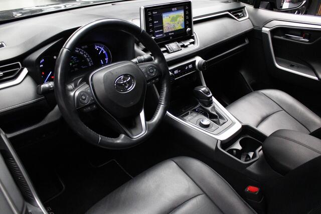 Toyota RAV4 2.5 Hybrid AWD Leer Navi Pano JBL sound Trekhaak Stoelverwarming voor en achter Camera PDC Stoelventilatie LM velgen