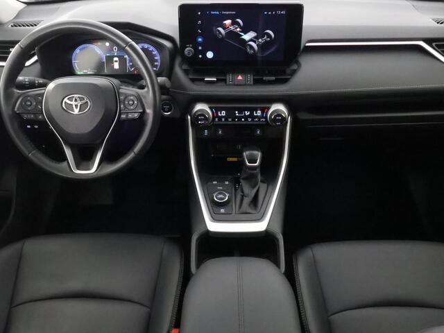 Toyota RAV4 2.5 Hybrid AWD Dynamic Luxury | Trekhaak | Trekgewicht 1650kg | Stuur-/Stoelverwarming | Parkeersensoren Voor & Achter |