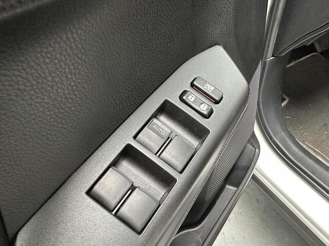 Toyota RAV4 2.5 Hybrid Style Stoel/Stuur verwarming, Trekhaak, Apple carplay scherm