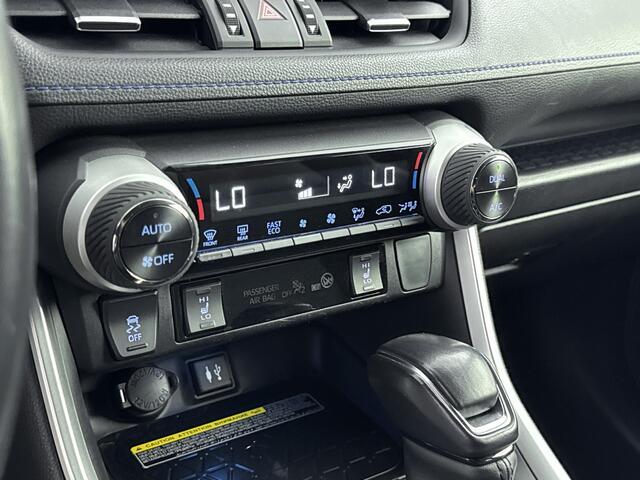 Toyota RAV4 2.5 Hybrid AWD Bi-Tone | 360° Camera | Navigatie | Onderweg-naar-dealer