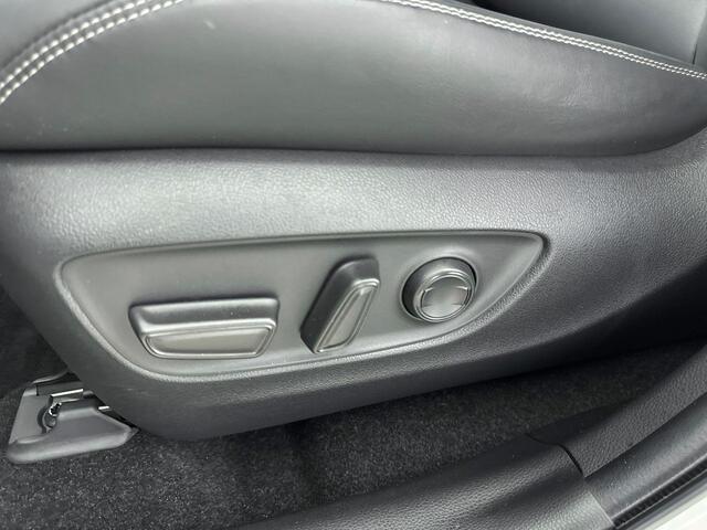 Toyota RAV4 2.5 Hybrid Style Limited | Leer | Trekhaak | Stoel/stuurverwarming | El. bed. achterklep | Camera |