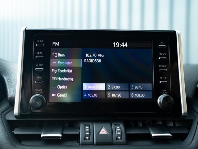 Toyota RAV4 2.5 Hybrid AWD Bi-Tone | Trekhaak afnb. | Elk. A-klep | Stuur & Stoel verw. | Prijs Rijklaar!!