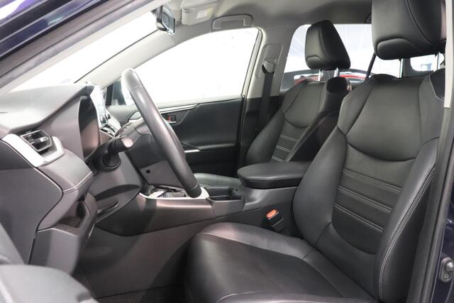 Toyota RAV4 2.5 Hybrid Business Plus | Camera | Adaptieve cruise | Leder bekleding | Trekhaak | AppleCarplay AndroidAuto Navigatie |