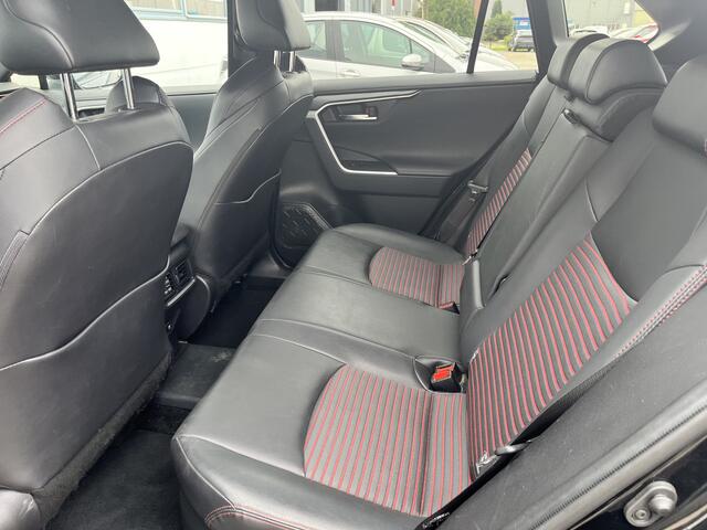 Toyota RAV4 2.5 Plug-in Hybrid AWD Style 1500 KG treklast Stoelverwarming Parkeer Dodehoek sensoren
