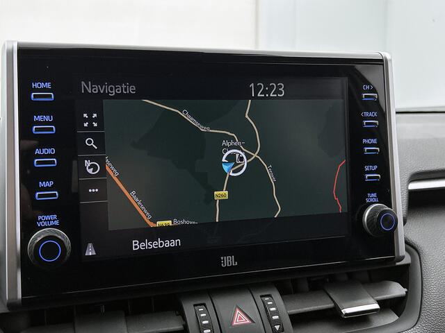 Toyota RAV4 2.5 Plug-in Hybrid AWD Bi-Tone Plus | BTW voertuig | JBL | Head-Up Display | Stoel+stuurverwarming | Stoel ventilatie | Trekhaak afneembaar | 1500KG trekgewicht | 360 Camera | Elektrische achterklep | Parkeersensoren voor+achte