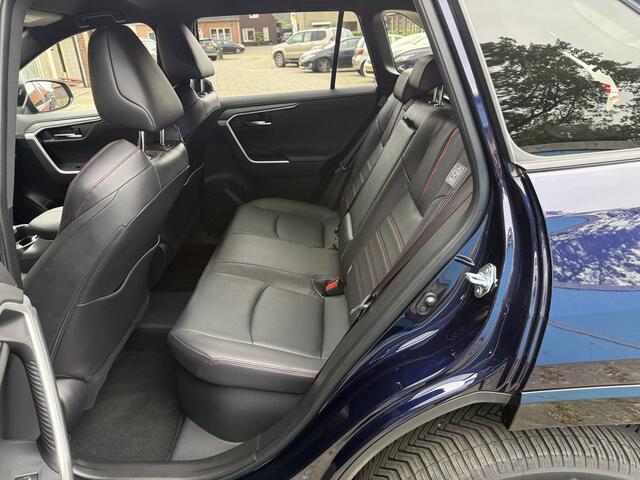 Toyota RAV4 2.5 Plug-in Hybrid AWD Executive Bi-Tone Stoelverkoeling/verwarming, Airco op afstand bediend, Camera in binnenspiegel