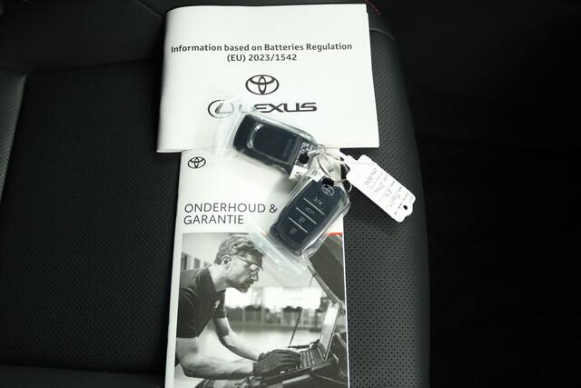Toyota RAV4 2.5 Plug-in Hybrid AWD Bi-Tone Plus | Nieuwe auto | 10 jaar garantie |
