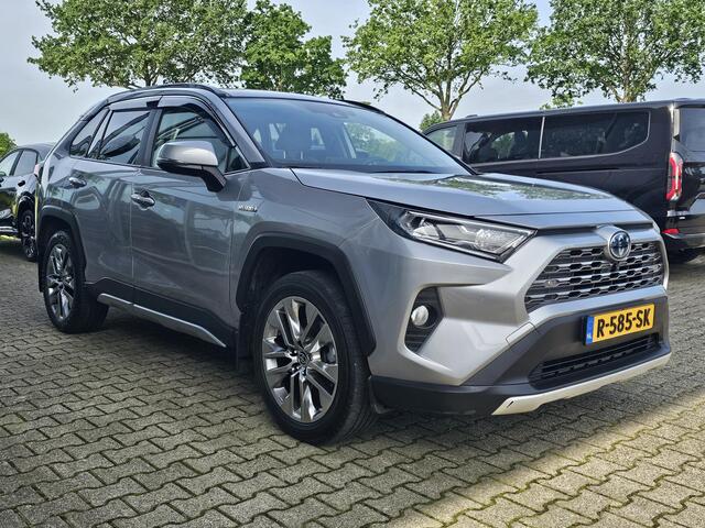 Toyota RAV4 2.5 Hybrid AWD Bi-Tone 220 pk | Trekhaak | Leder | Schuif-kanteldak | JBL geluid | Stoelverwarming | Camera etc.