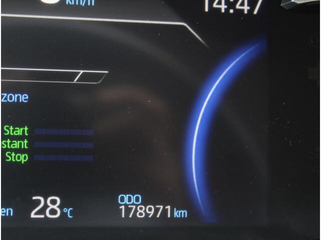 Toyota RAV4 2.5 Hybrid Dynamic CLIMATE | ADAPCRUISE | NAVI | CARPLAY | DAB | LED | CAMERA | ELECAKLEP | LMV18