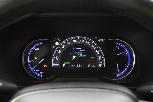 Toyota RAV4 2.5 Hybrid AWD | Stuur en stoelverwarming | Electrische achterklep | Trekhaak | 1650 Trekgewicht |