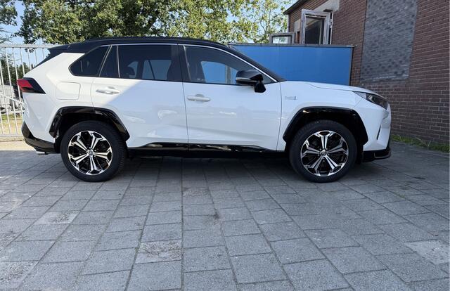 Toyota RAV4 2.5 Plug-in Hybrid AWD Bi-Tone Plus Stoelverkoeling/verwarming, Airco op afstand bediend,