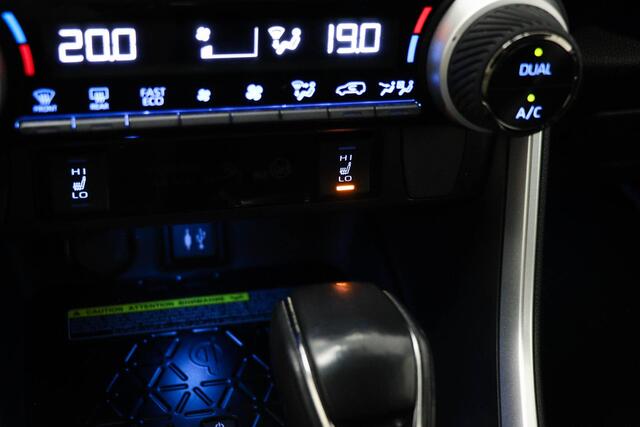 Toyota RAV4 2.5 Hybrid Style | LEDER | STUURVERWARMING | APPLE | NAVIGATIE | CAMERA | TREKHAAK