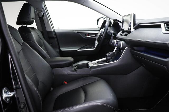 Toyota RAV4 2.5 Hybrid Style | LEDER | STUURVERWARMING | APPLE | NAVIGATIE | CAMERA | TREKHAAK