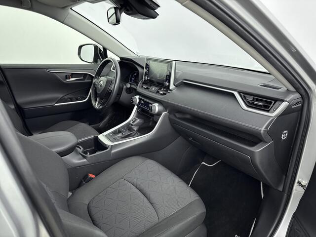 Toyota RAV4 2.5 Hybrid Dynamic | Parkeersensoren V+A | Navi | Parkeersensoren | Onderweg-naar-dealer