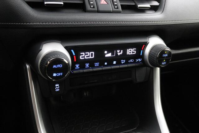 Toyota RAV4 2.5 Hybrid First Edition | 360 graden camera | Electrische achterklep | Navigatie | Parkeersensoren |