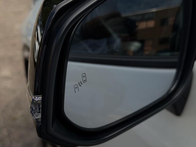 Toyota RAV4 2.5 Plug-in AWD Bi-Tone Plus | Panorama | 360 Camera | Stoelventilatie